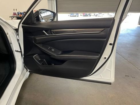 Used 2021 Honda Accord Sport image 12