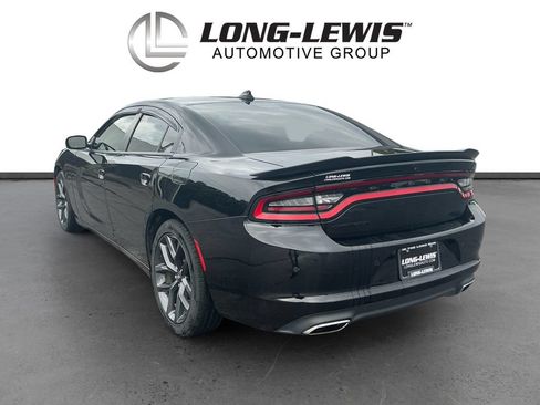 Used 2022 Dodge Charger SXT w/ Plus Group RWD image 4