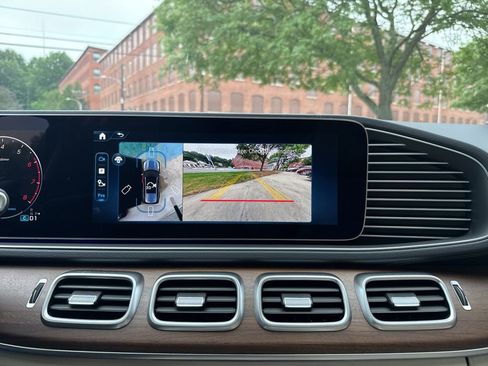 Certified 2025 Mercedes-Benz GLS 450 4MATIC image 36