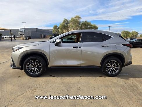 Certified 2025 Lexus NX 250 FWD image 3