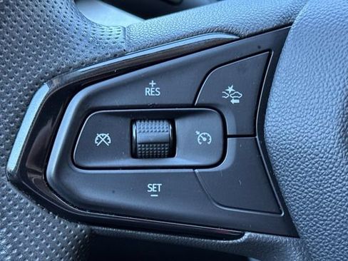 Used 2024 Chevrolet Trax LT FWD image 36