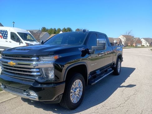 Used 2022 Chevrolet Silverado 3500 High Country w/ Safety Package II image 2