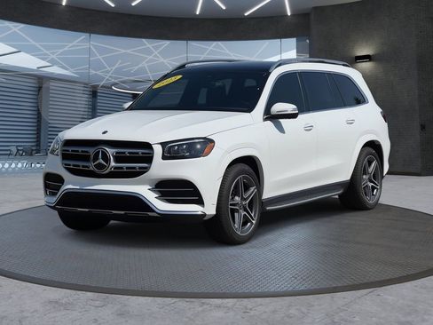 Used 2023 Mercedes-Benz GLS 450 4MATIC image 2