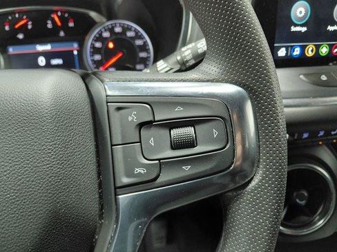 Used 2025 Chevrolet Blazer LT AWD/4WD image 44