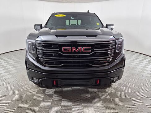 Used 2024 GMC Sierra 1500 AT4 w/ Technology Package AWD/4WD image 8