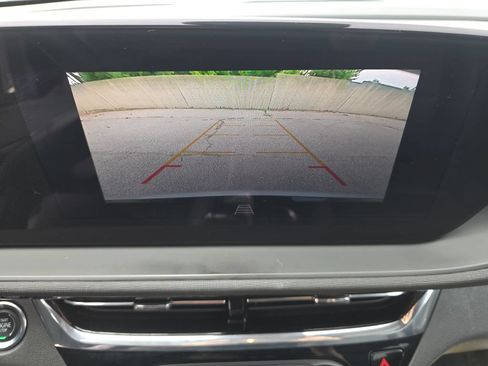 Certified 2024 Buick Envista Sport Touring w/ Convenience I Package FWD image 25