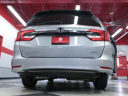 Used 2023 Honda Odyssey Touring image 32