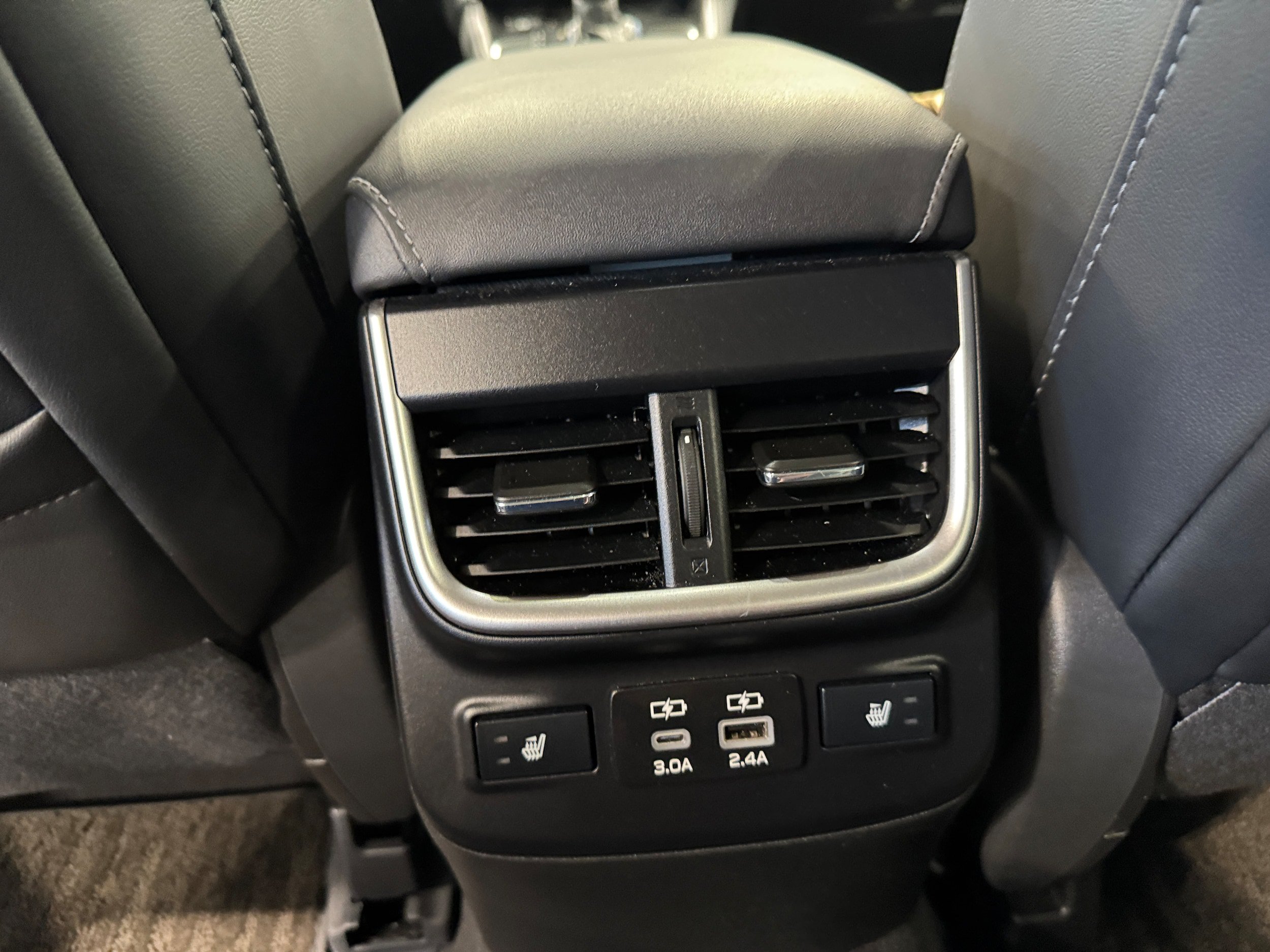 Used 2024 Subaru Outback Limited AWD/4WD image 13