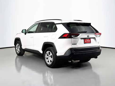 Used 2021 Toyota RAV4 LE image 3