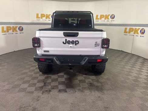 Used 2021 Jeep Gladiator Willys image 6
