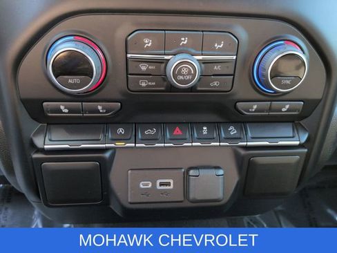Used 2021 Chevrolet Silverado 1500 RST w/ Z71 Off-Road Package AWD/4WD image 19