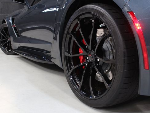 Used 2019 Chevrolet Corvette Grand Sport RWD image 21
