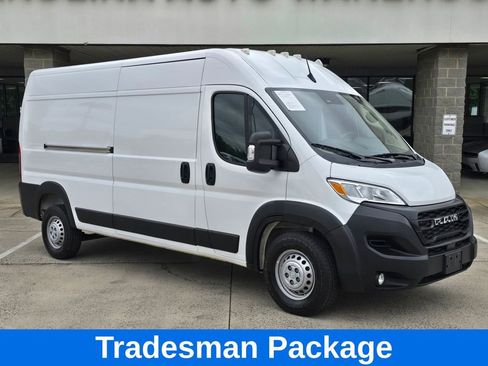 Used 2025 RAM ProMaster 2500 w/ Convenience Group FWD image 2