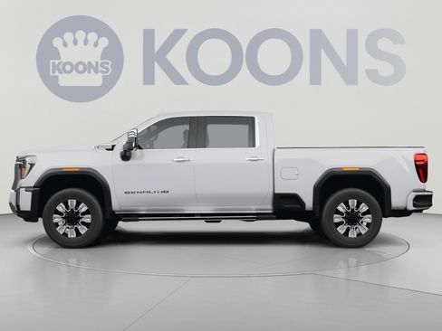 Used 2025 GMC Sierra 2500 Denali w/ Denali Reserve Package AWD/4WD image 2