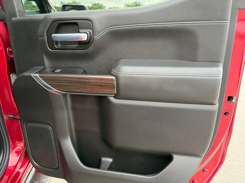 Used 2019 Chevrolet Silverado 1500 RST AWD/4WD image 31