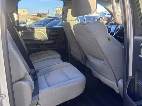 Used 2018 Chevrolet Silverado 1500 Custom w/ Custom Value Package image 8