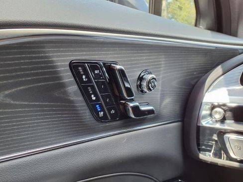 New 2025 Cadillac Lyriq Sport image 19