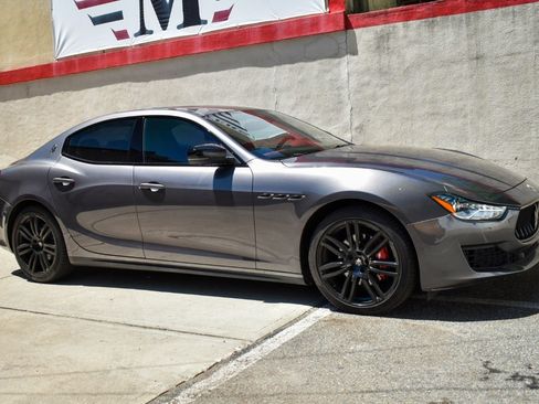 Used 2019 Maserati Ghibli RWD image 11