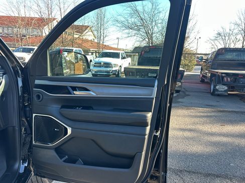 New 2026 Jeep Grand Wagoneer Limited image 16