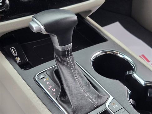 Used 2020 Kia Sedona EX image 25