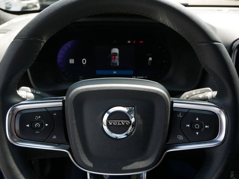Used 2023 Volvo C40 P8 Recharge Ultimate AWD/4WD image 23