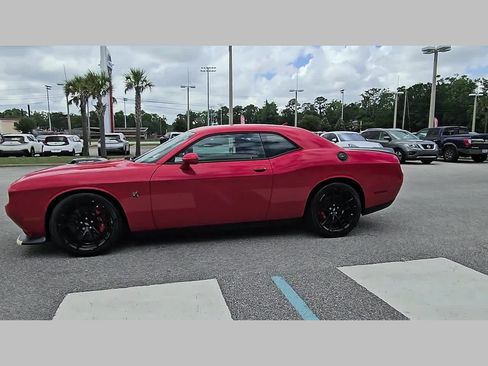 Used 2019 Dodge Challenger R/T Scat Pack w/ Shaker Package RWD image 24