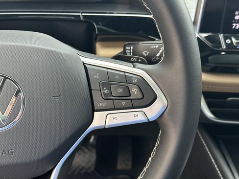 Used 2024 Volkswagen Atlas Cross Sport SE image 24