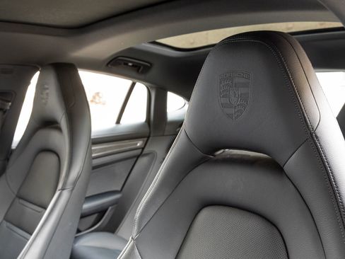 Certified 2023 Porsche Panamera 4S image 23