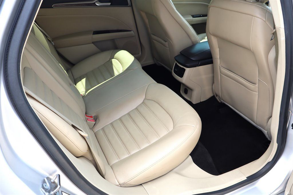 Used 2013 Ford Fusion SE FWD image 20