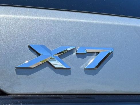 Used 2025 BMW X7 xDrive40i w/ M Sport Package AWD/4WD image 52