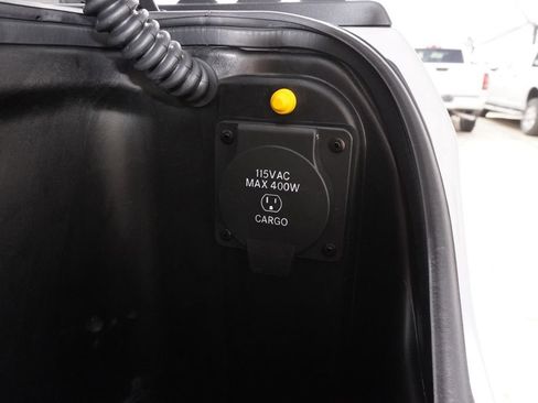 Used 2025 RAM 1500 Lone Star image 33