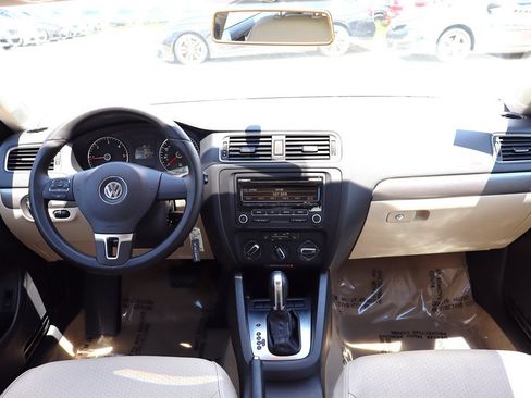 Used 2013 Volkswagen Jetta TDI FWD image 11