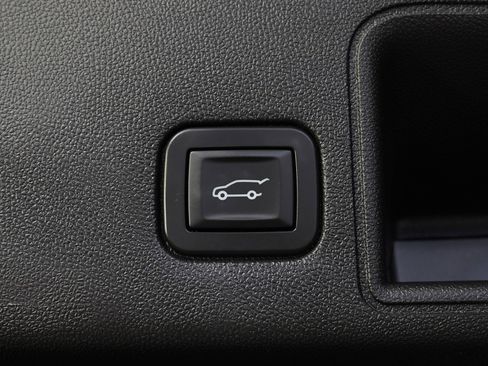 Used 2020 GMC Terrain SLT w/ Preferred Package FWD image 11