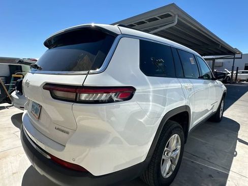 Used 2024 Jeep Grand Cherokee L Laredo AWD/4WD image 4