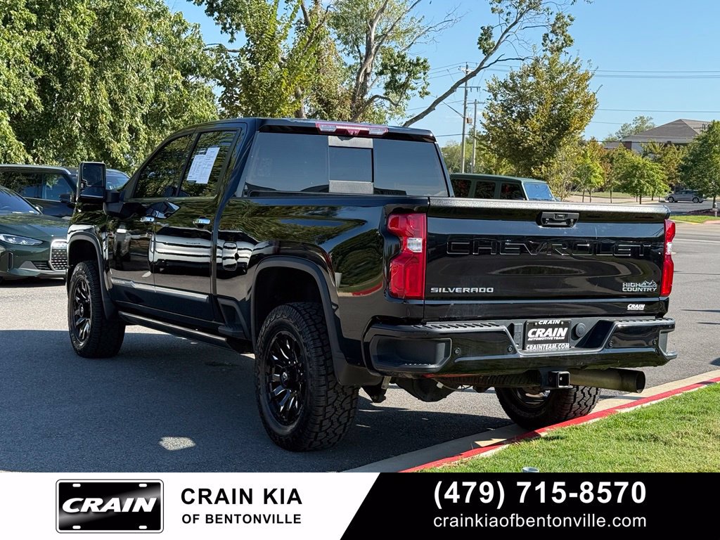 Used 2024 Chevrolet Silverado 2500 High Country w/ High Country Premium Package AWD/4WD image 5