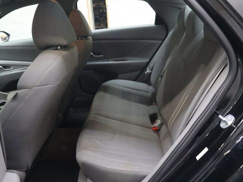 Used 2022 Hyundai Elantra SEL FWD image 14