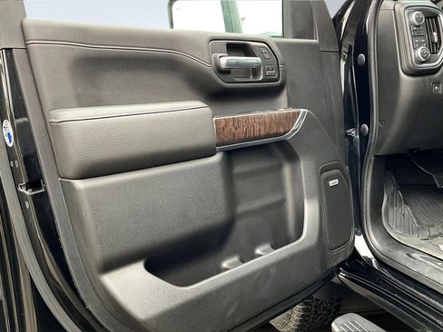 Used 2020 GMC Sierra 2500 Denali w/ Denali Ultimate Package image 24