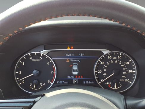 Used 2023 Nissan Altima 2.5 SR image 14