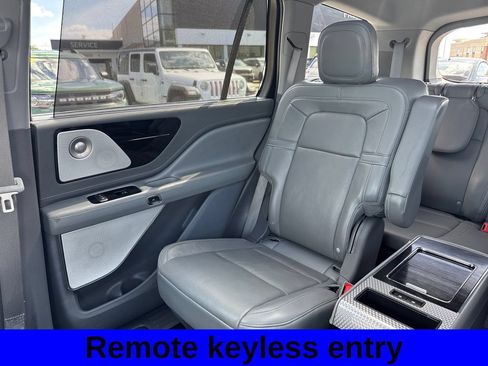Used 2020 Lincoln Aviator Grand Touring w/ Equipment Group 301A AWD/4WD image 13