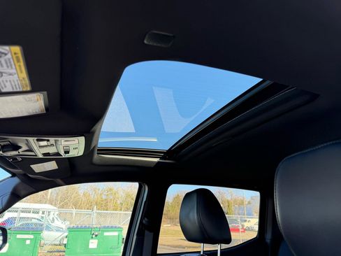 Used 2020 Toyota Tacoma TRD Off-Road w/ TRD Premium Off Road Package image 19