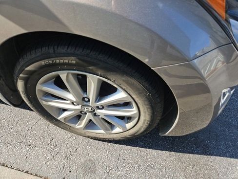 Used 2016 Hyundai Elantra SE w/ Option Group 02 image 10