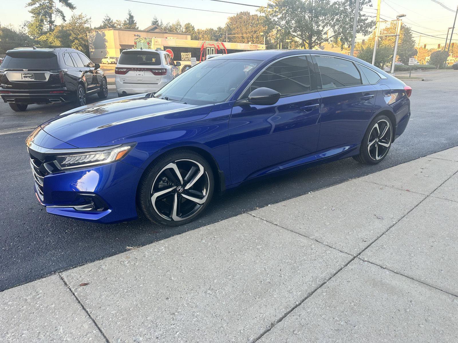 Used 2022 Honda Accord Sport image 8