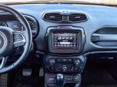 Used 2018 Jeep Renegade Trailhawk w/ Cold Weather Group II image 12