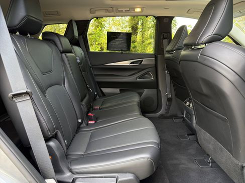 Certified 2025 INFINITI QX60 Luxe w/ Vision Package image 23