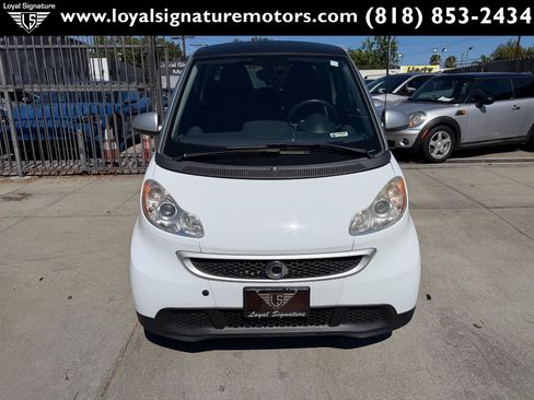 Used 2014 smart fortwo pure RWD image 2