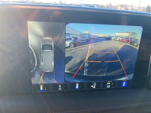 Used 2022 Chevrolet Tahoe Z71 w/ Luxury Package image 21