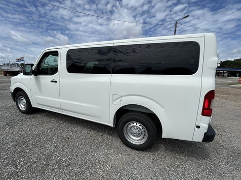 Used 2018 Nissan NV 3500 S RWD image 7