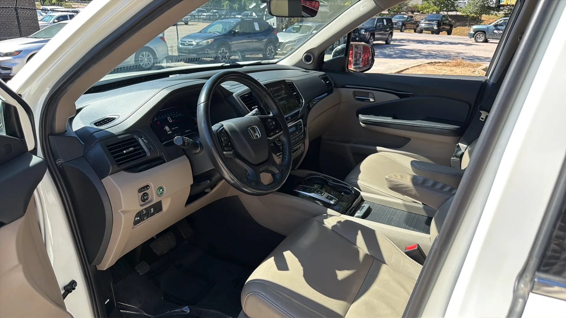 Used 2019 Honda Pilot Touring image 13
