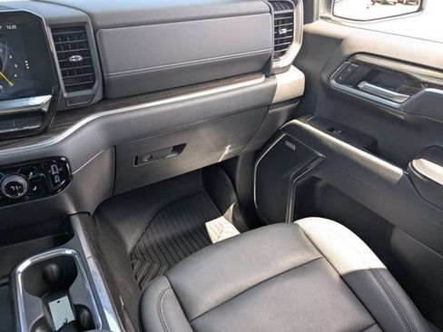 Used 2026 Chevrolet Silverado 1500 LT Trail Boss w/ Convenience Package II AWD/4WD image 15