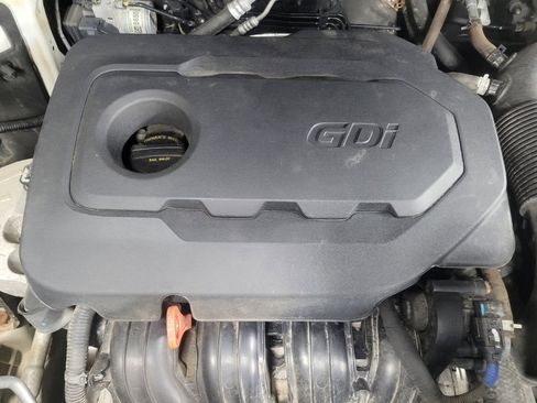 Used 2019 Hyundai Santa Fe SEL AWD/4WD image 30